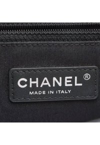CHANEL Boy Flap A92193 Quilted Lambskin Schwarz