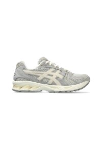Asics Sneakers