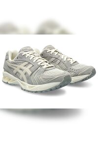 Asics Sneakers